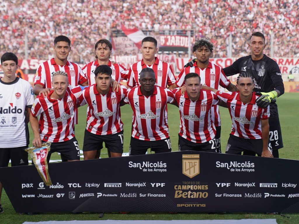 Estudiantes gritó campeón