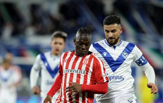 El Pincha no levanta cabeza: cayó ante Vélez en Liniers